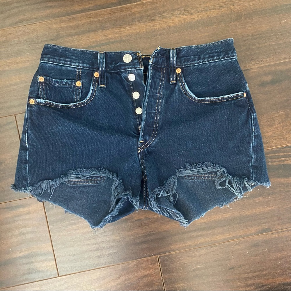 Levi’s 26 High Waisted Dark Wash Jean Shorts